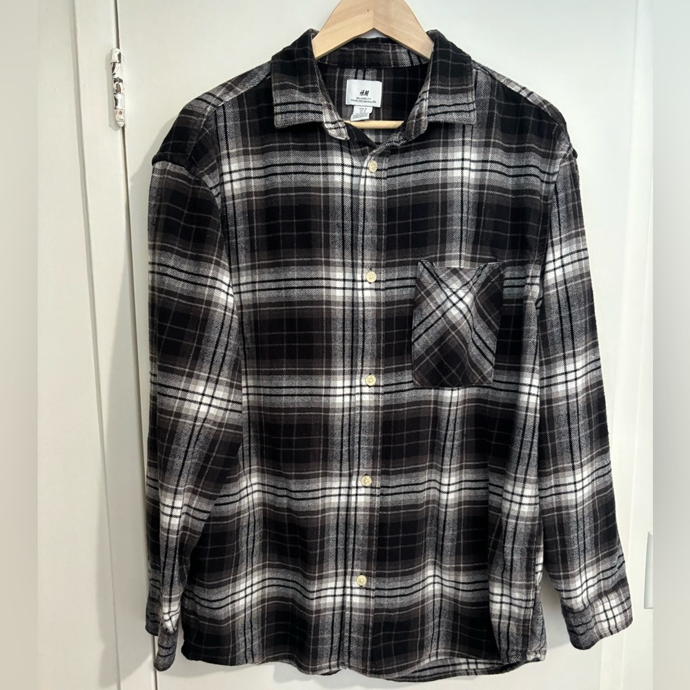 H&M black and white plaid cotton twill Button-Up Shirt - Picture 5 of 13